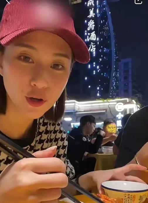 娱乐大爆料吃瓜视频,揭秘吃瓜视频背后的精彩幕后